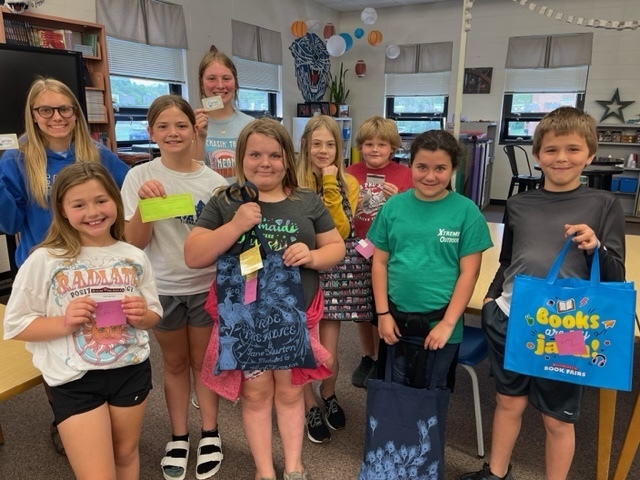 Middle School National Honor Society Book Drive May 2023